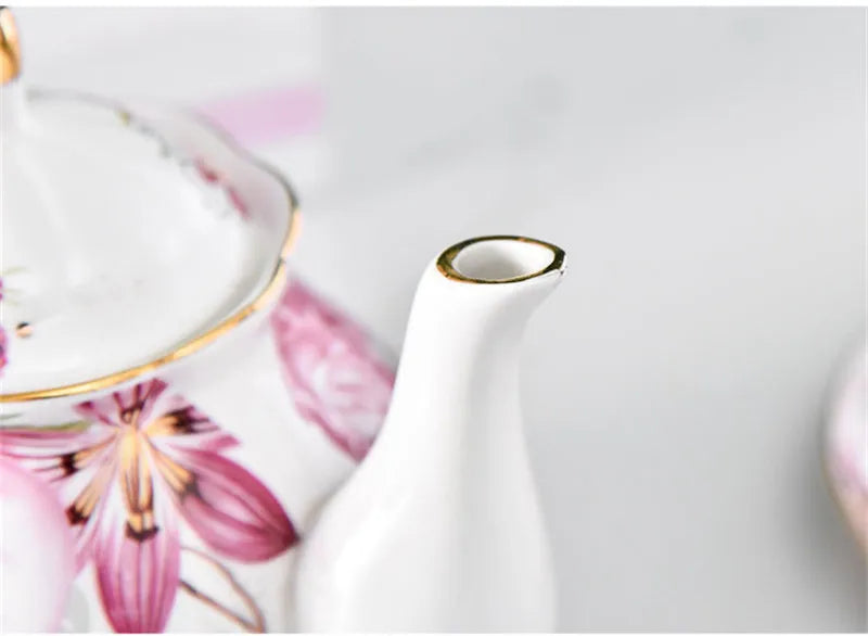 Théière Anglaise en Porcelaine Fine 400 ml
