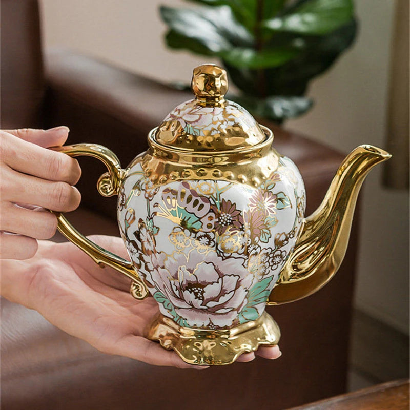 Théière Anglaise Dorée à Motifs Floraux Impériaux 900 ml