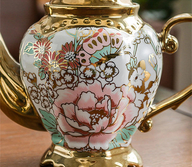 Théière Anglaise Dorée à Motifs Floraux Impériaux 900 ml