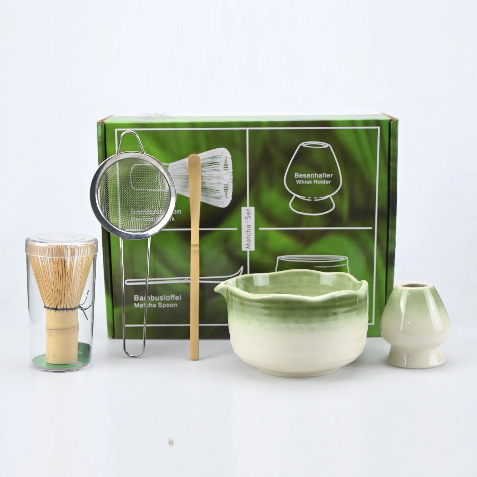 Set matcha vert jade avec bol en céramique, fouet en bambou, cuillère et tamis traditionnel