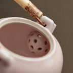 Théière Chinoise en Porcelaine Émaillée Poignée Bambou – Pivoine Rose 230 ml