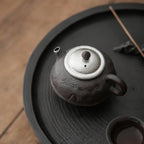 Théière Chinoise en Céramique Sombre Sculptée 160 ml