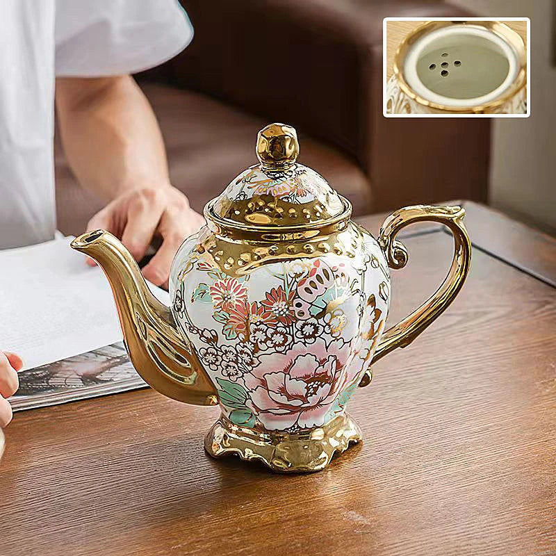 Théière Anglaise Dorée à Motifs Floraux Impériaux 900 ml