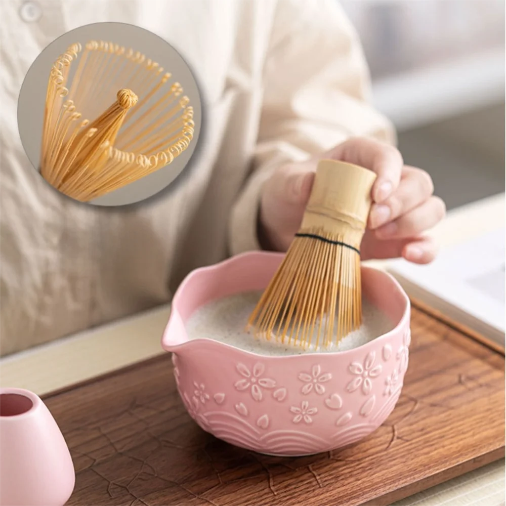 Set Matcha Sakura – Bol en Céramique Sculptée & Ustensiles Traditionnels (4 Pièces)