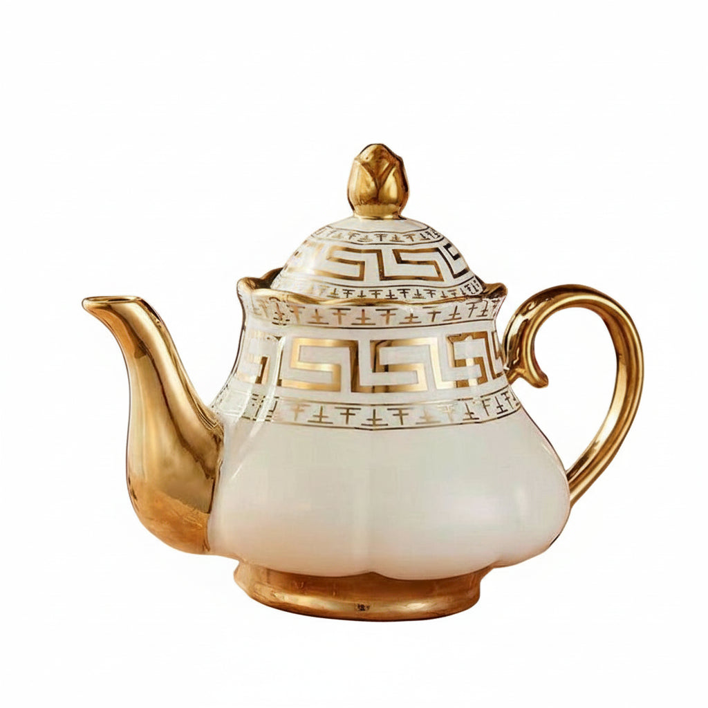 Théière anglaise en porcelaine blanche et or avec motifs grecs, 900 ml, vue détaillée.