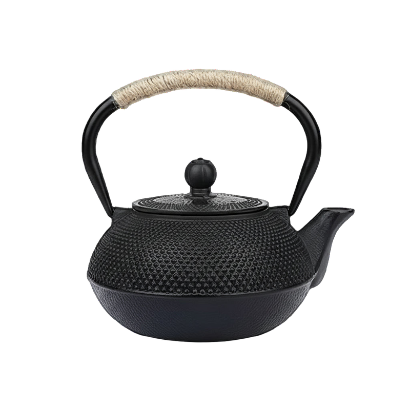 Théière japonaise traditionnelle en fonte Arare noire avec poignée tressée, disponible en plusieurs contenances.